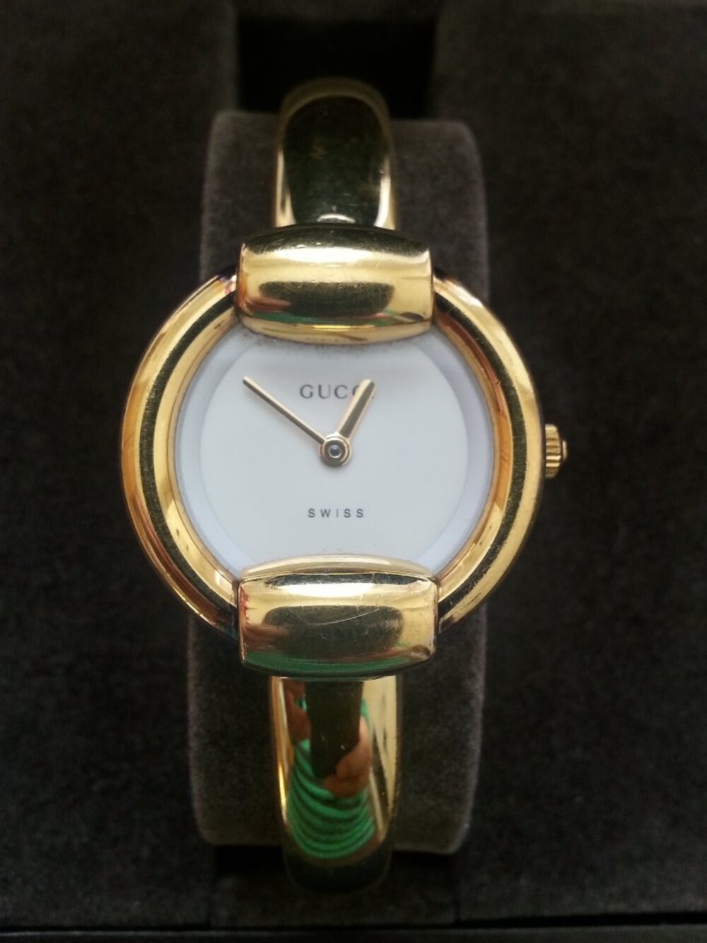 AUTHENTIC GUCCI Swiss 1400L 6.5" Bangle Style Women's Watch